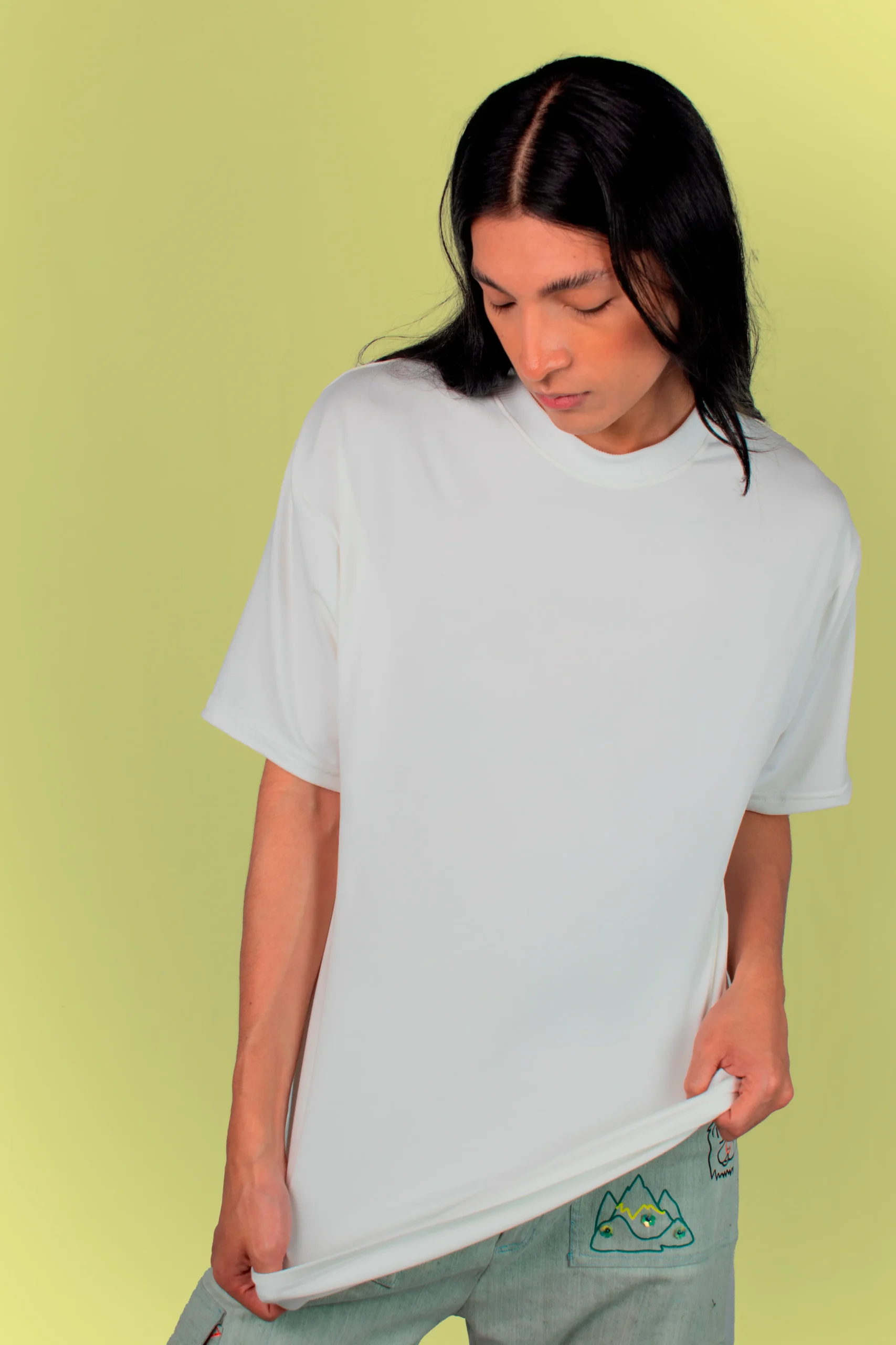 CAMISETA SOSTENIBLE PERSONALIZADA BOTELLAS PET RECICLADAS 1 CAMISETA SOSTENIBLE PERSONALIZADA